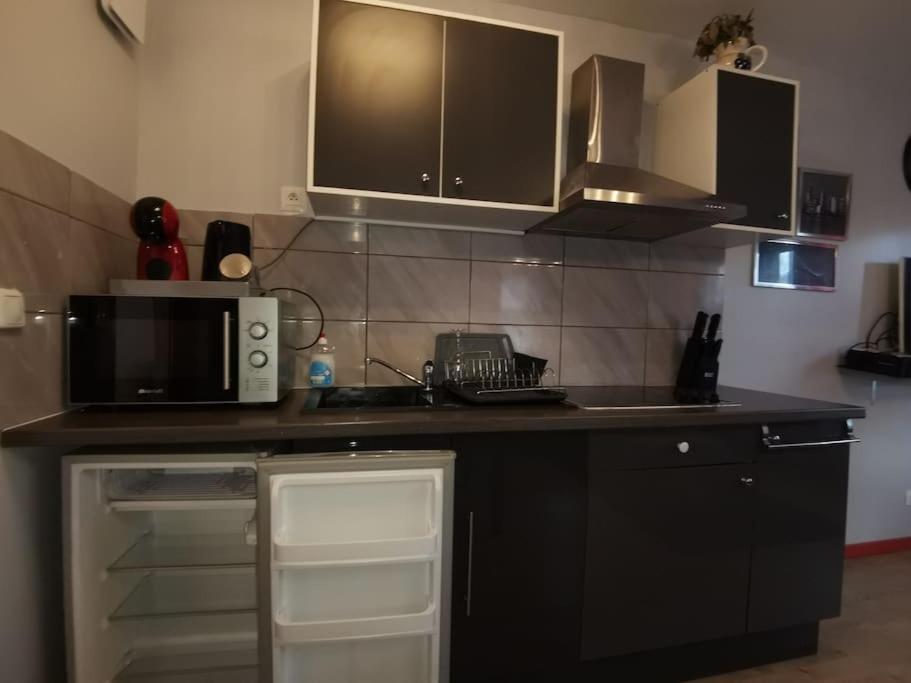 N1 F2 40M2 Avec Petit Jardin Apartment Hérouville-Saint-Clair Exterior photo